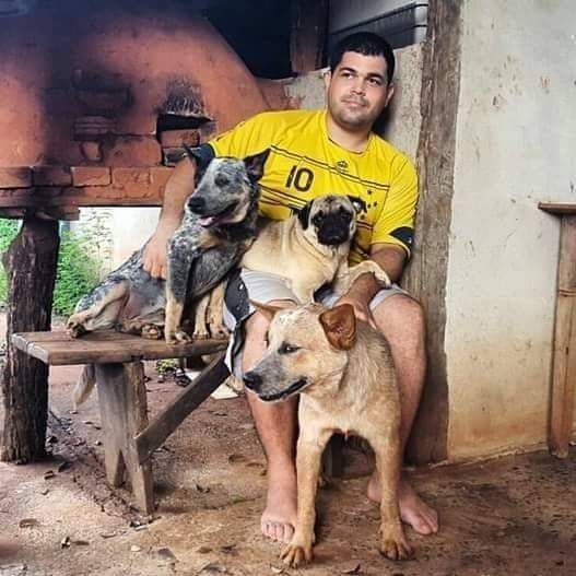 Eu com meus cachoros.